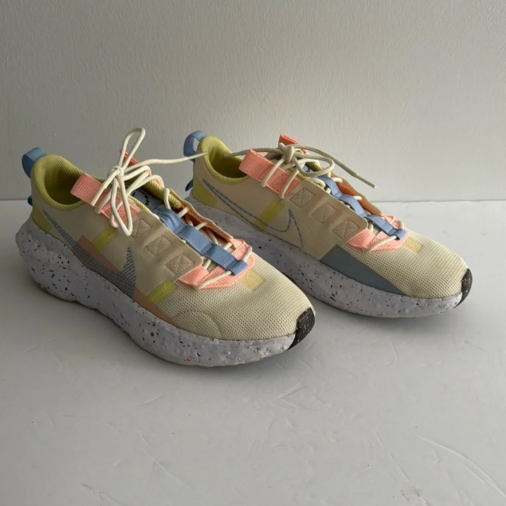 Nike Crater Impact Women’s Sneaker Size 9.5